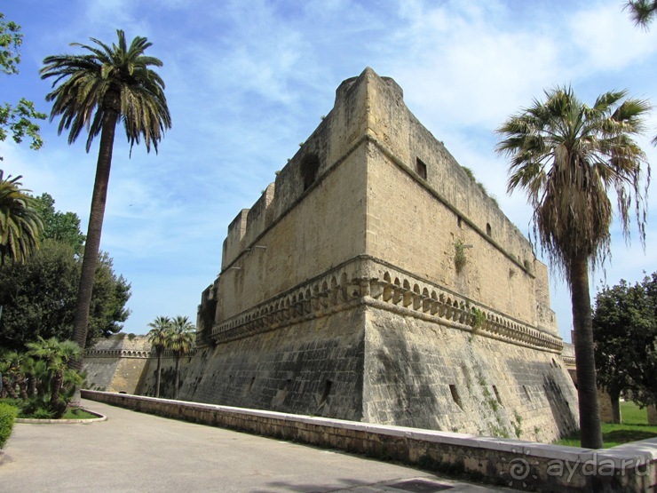 Альбом отзыва "Апулия и Матера – впечатления без погружения. Норманнская крепость в Бари и Монополи"