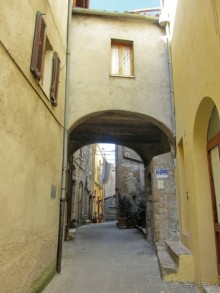 Италия в камне: Рим - Витербо - Гроссето - Питильяно - Сорано ... и опять Рим. Часть 4