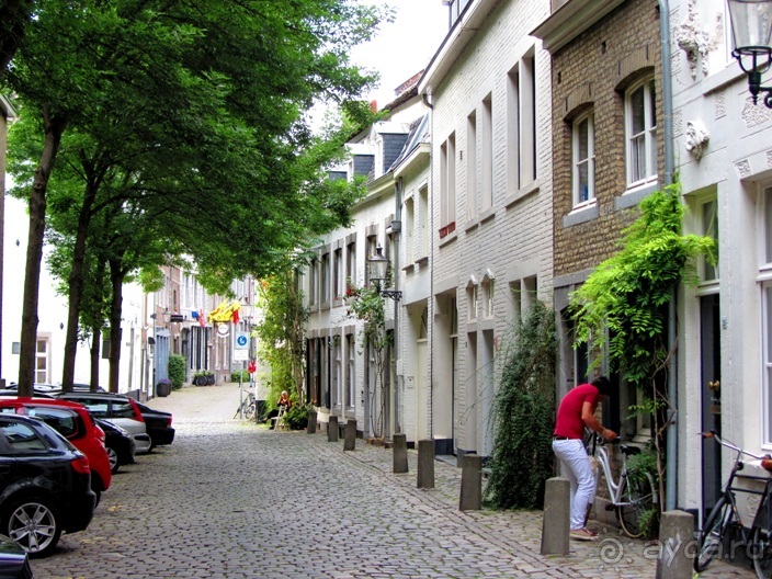 Бельгийские бродилки, пыхтелки и вопилки (с заездом в Маастрихт). Часть 12