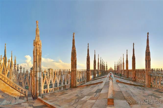 В программу интенсивного курса итальянского языка и культуры в Милане от Studio Sannino входят ежедневные культурно-развлекательные мероприятия. 
Эти мероприятия проводятся исключительно на итальянском языке, что позволит вам совершенствовать свои знания итальянского. 
С нашей интенсивной программой, включающей курсы в первой половине дня и мероприятия во второй половине дня вы полностью погрузитесь в итальянский язык и культуру! 
В мероприятия включаются экскурсии с посещением достопримечательностей Милана и других городов.
Подробнее: http://www.studiosannino.it/component/content/article/182-corso-di-italiano.html 