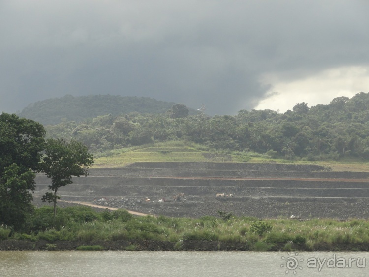 Панамский канал 2 - вид изнутри.