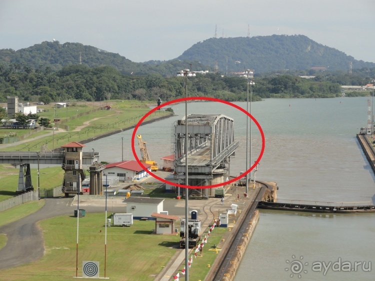 Панамский канал 2 - вид изнутри.