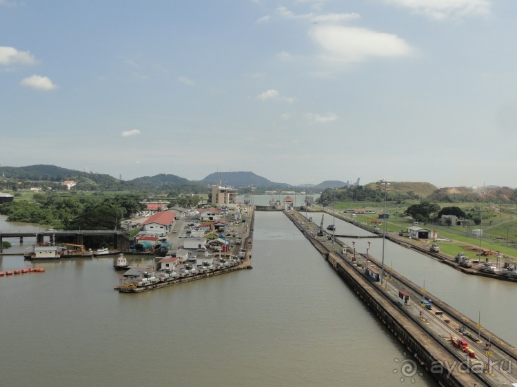 Панамский канал 2 - вид изнутри.
