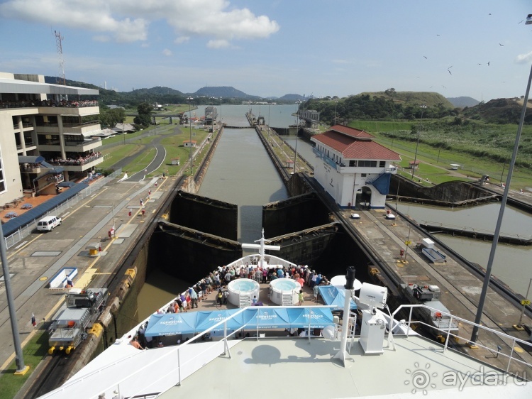 Панамский канал 2 - вид изнутри.