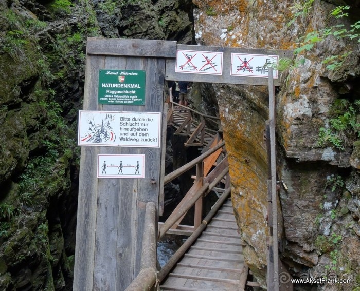 Ragga, водопад в ущелье