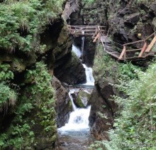 Альбом отзыва "Ragga, водопад в ущелье"