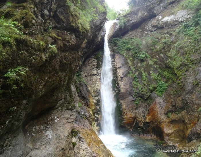 Альбом отзыва "Ragga, водопад в ущелье"