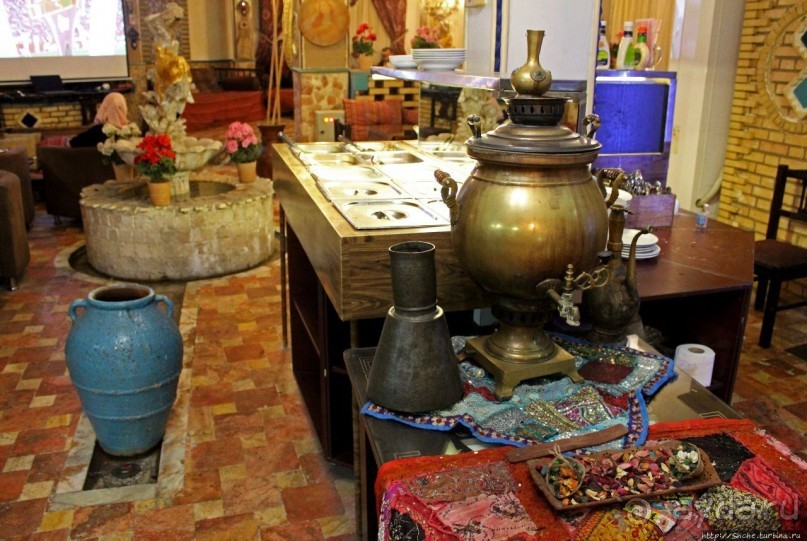 Традиционный ресторан в иранской столице