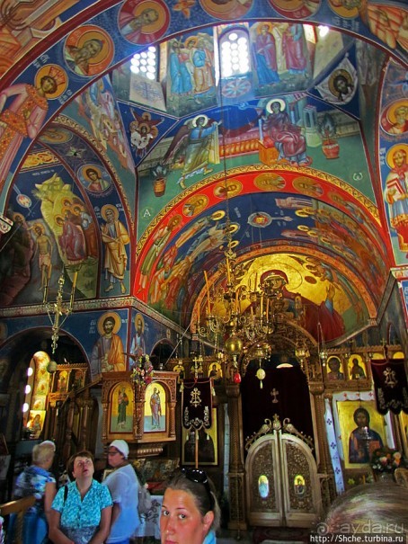 Тврдош — старый православный монастырь на реке Требишница