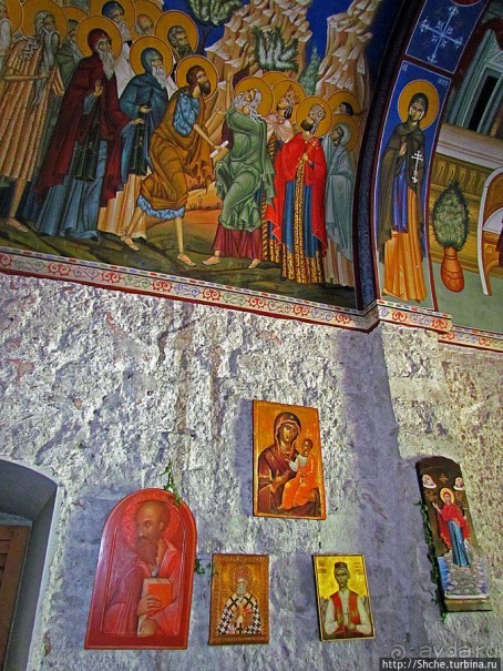 Тврдош — старый православный монастырь на реке Требишница