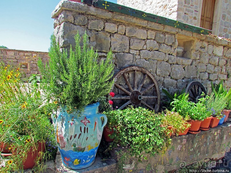 Тврдош — старый православный монастырь на реке Требишница