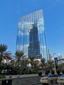 По Дубаю пешком — не вариант. Мои пешеходные потуги