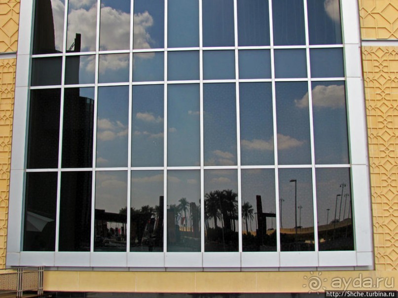 По Дубаю пешком — не вариант. Мои пешеходные потуги