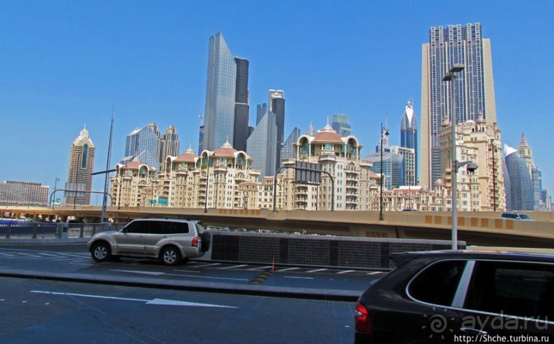 По Дубаю пешком — не вариант. Мои пешеходные потуги