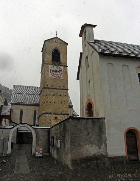 Бенедиктинский монастырь эпохи Каролингов (ЮНЕСКО № 269)