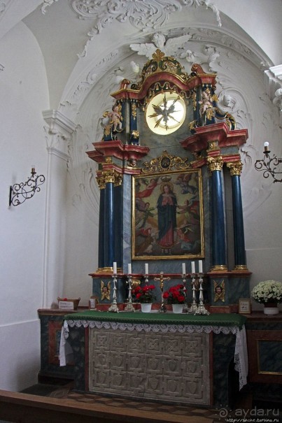 Бенедиктинский монастырь эпохи Каролингов (ЮНЕСКО № 269)