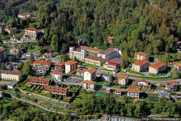 Мне с верху видно все... Альпы, панорама городка Варалло