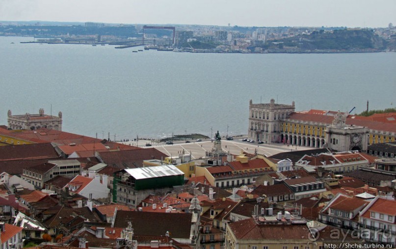 Торговая площадь Лиссабона — ночью и днем, сверху и снизу