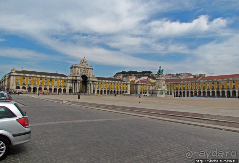 Торговая площадь Лиссабона — ночью и днем, сверху и снизу