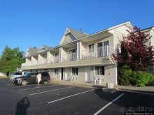 Хороший отель с видом на Мост Макинак