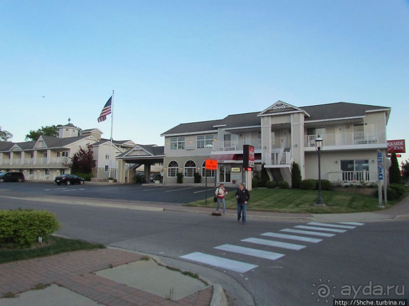 Хороший отель с видом на Мост Макинак