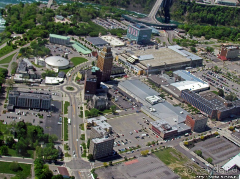 Облет на вертолете Ниагарского водопада