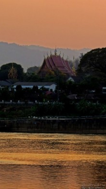 Закат над Меконгом