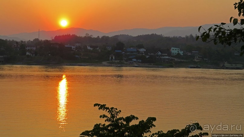 Закат над Меконгом