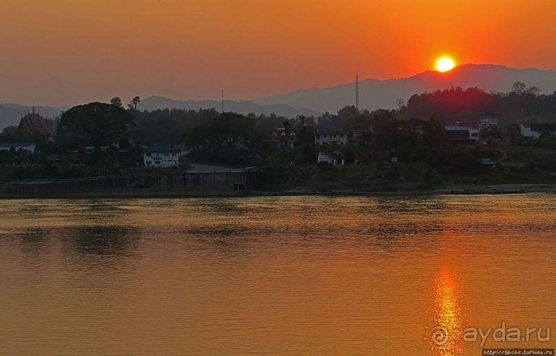Закат над Меконгом