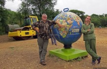 Виктория-Нил: паромная переправа и первые бегемоты