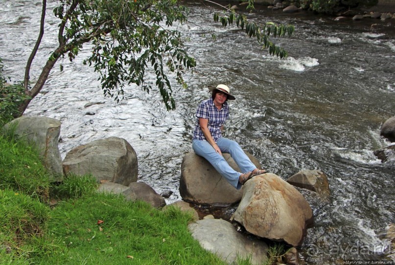 Rio Tomebamba — "городок наш разделяет река"