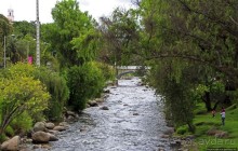 Rio Tomebamba — "городок наш разделяет река"