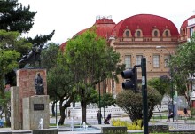 Rio Tomebamba — "городок наш разделяет река"