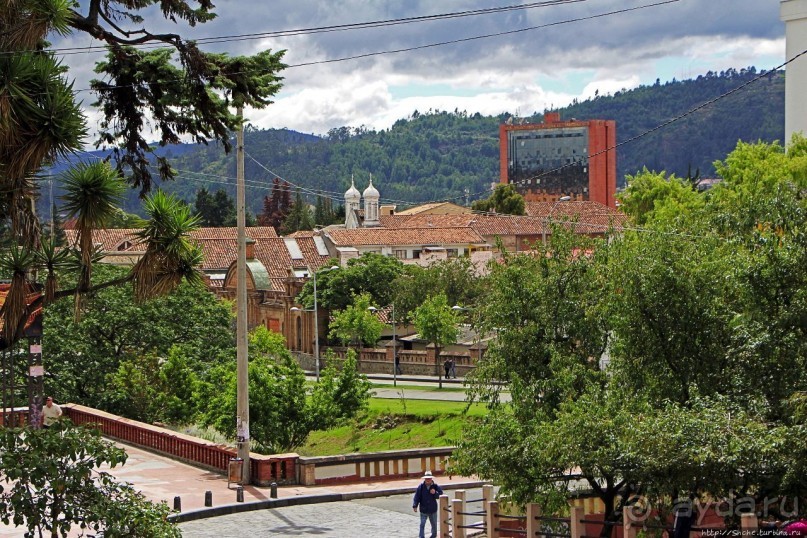 Rio Tomebamba — "городок наш разделяет река"