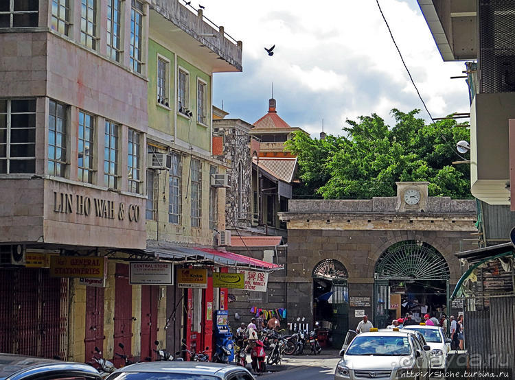 Какая страна — такая и столица. Фото-прогулка по Порт-Луи