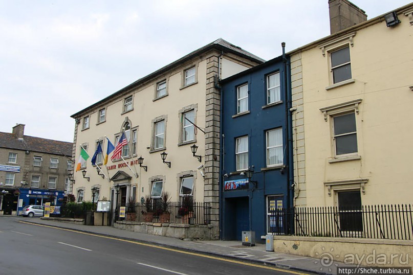 Остановка в городке-наследии Кэр (Heritage town Caher)