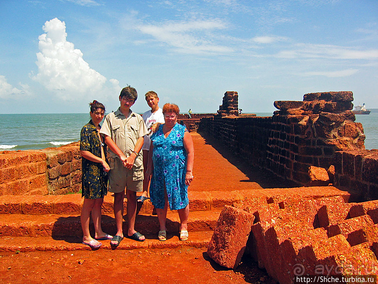 Португальский форт Агуада на Гоа