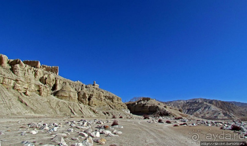 Верхом по Верхнему Мустангу Верхом по Верхнему Мустангу