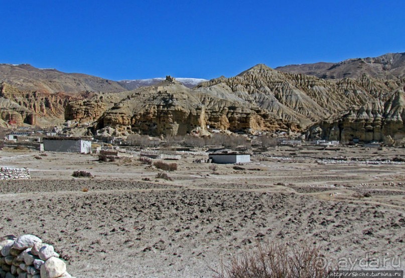 Верхом по Верхнему Мустангу Верхом по Верхнему Мустангу