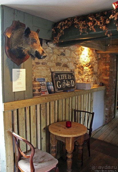 Английский паб в глубинке, не "обезображенный" для туристов