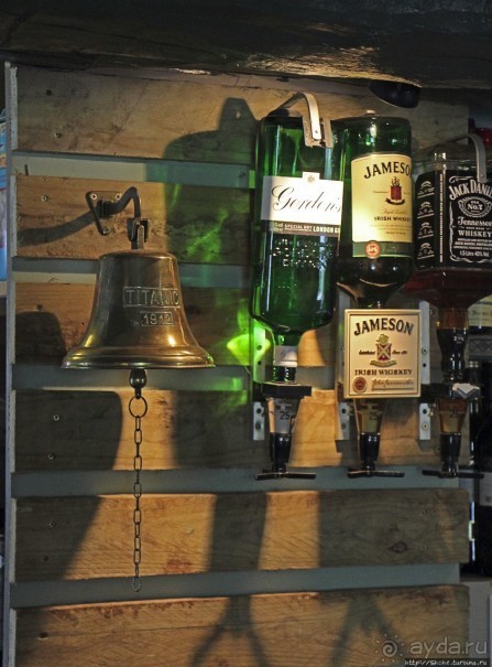 Английский паб в глубинке, не "обезображенный" для туристов