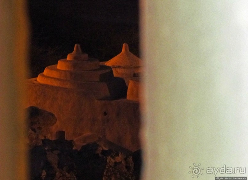 Старейшая мечеть Эмиратов (1446г.) и пара фортов рядом