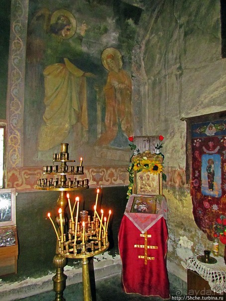 Храм Черепишского монастыря — древние росписи и иконы