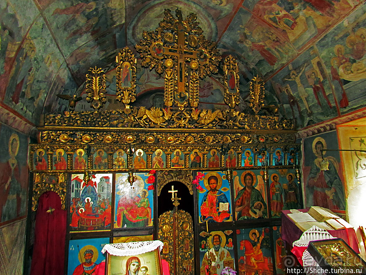 Храм Черепишского монастыря — древние росписи и иконы