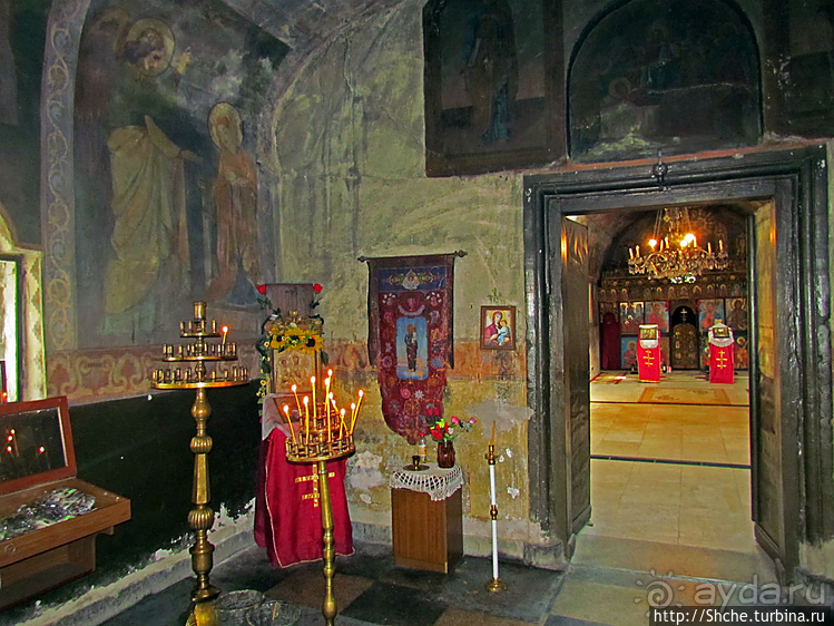 Храм Черепишского монастыря — древние росписи и иконы
