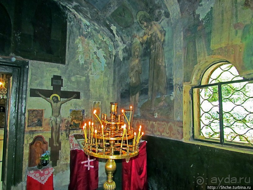 Храм Черепишского монастыря — древние росписи и иконы