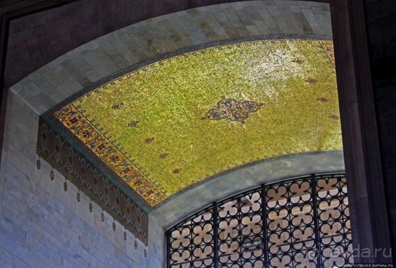 Мавзолей отца народа