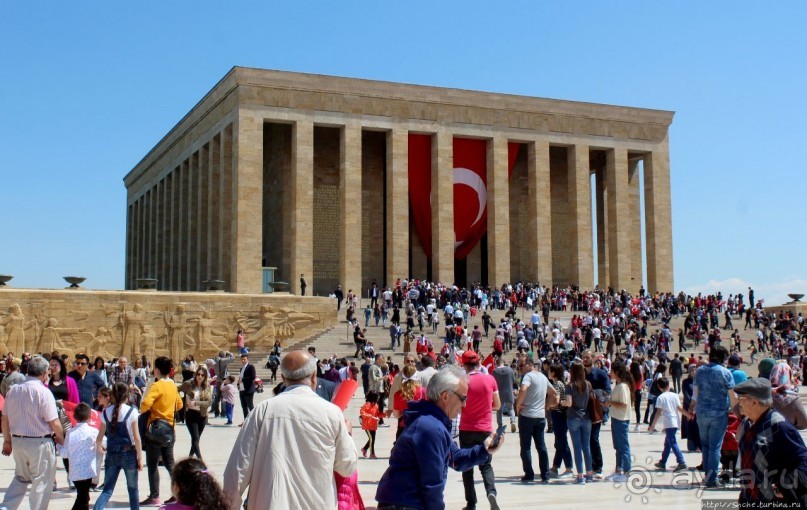 Мавзолей отца народа