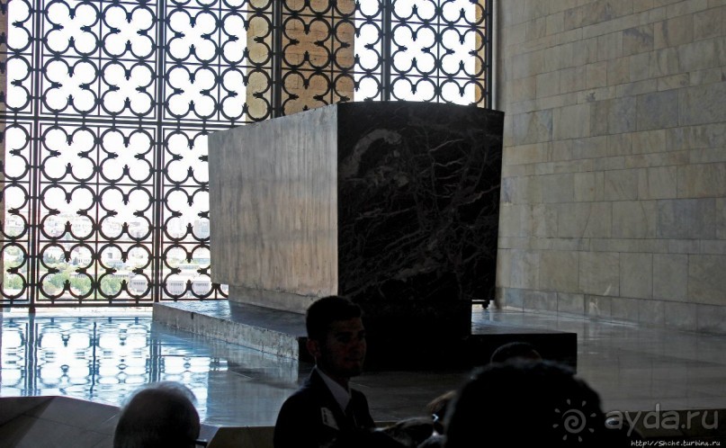 Мавзолей отца народа