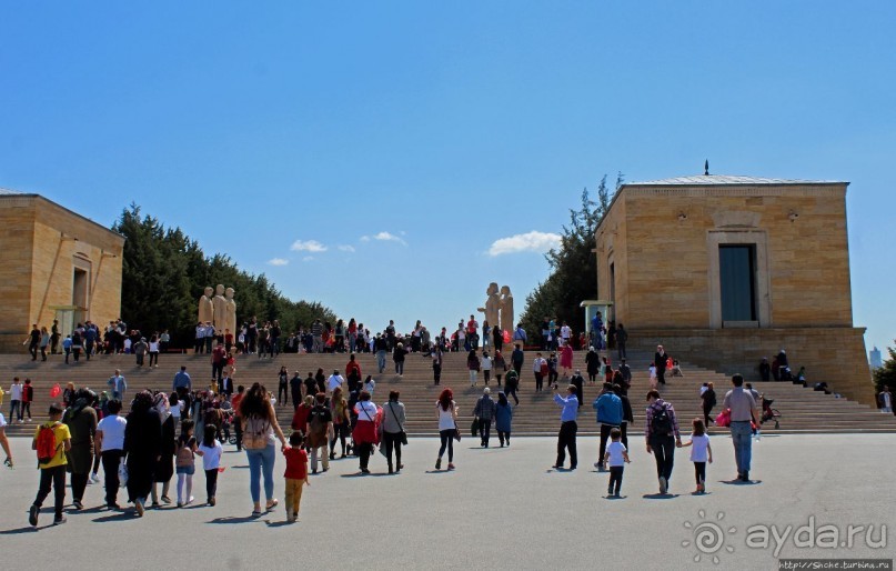 Мавзолей отца народа